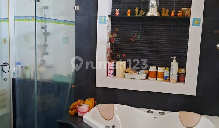 Rumah di Taman Surya 3 Jakarta Barat 2