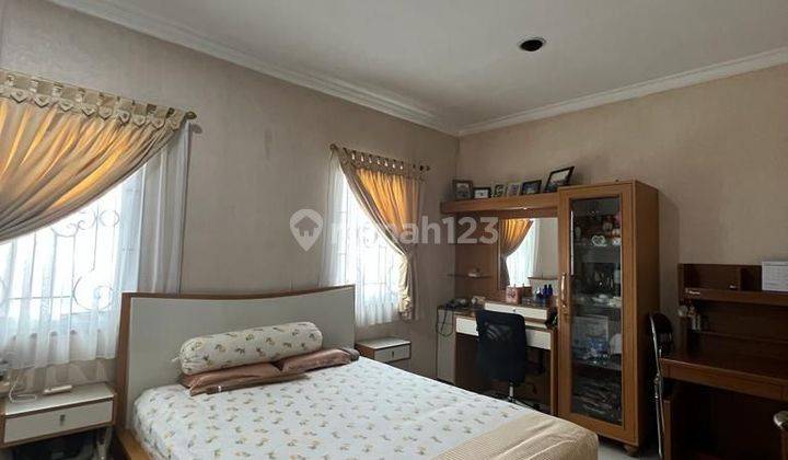 Apartemen Dengan Balkon di Gading Meditarania 1