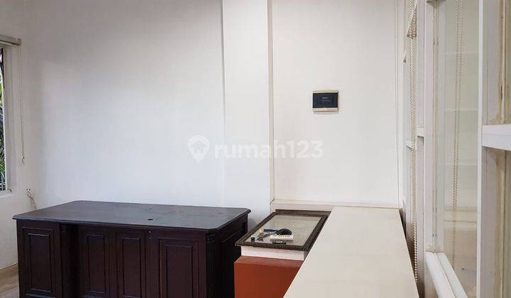 Ruko Cantik 3 Lantai Siap Pakai, Semi Furnished, Hgb, 3 Km 2