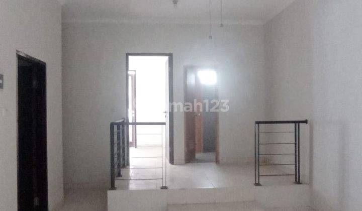 Rumah Minimalis Dengan 4 Kamar Tidur, 2 K Mandi, Shm, Harga 3 M 2