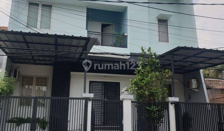 Rumah Kost Bagus Dgn 11 Kamar + 1 Kamar Art, Wife, Solar Heater 1