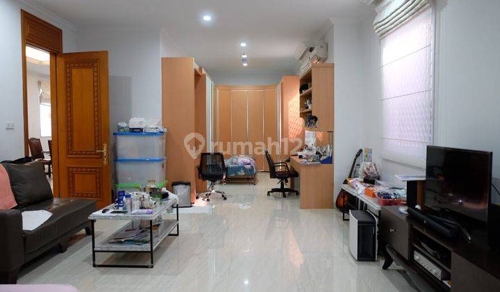 Gedung Kantor Lokasi Strategis 6 Lantai+rooftop,lift,parkir8mobil 2