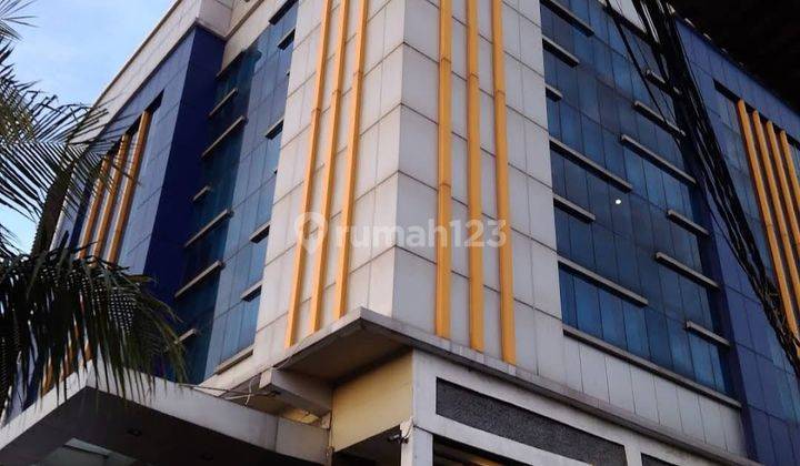 Gedung kantor 4 lt dengan rooftop, semi furnished, rapi & bagus 1