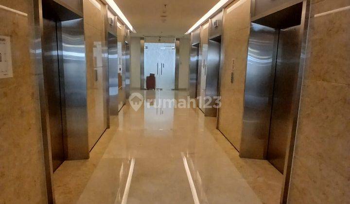 Ruang kantor di lantai 6,ruang meeting, 2 ruang direksi,furnished 1