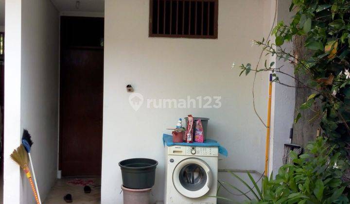 Rumah rapi dan rindang dengan gazebo, siap huni, luas 500 M2 2