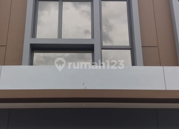 For Rent New Building Shop House Avenix 92, BSD City Tangerang For Rent New Building Shop House Avenix 92, BSD City Tangerang