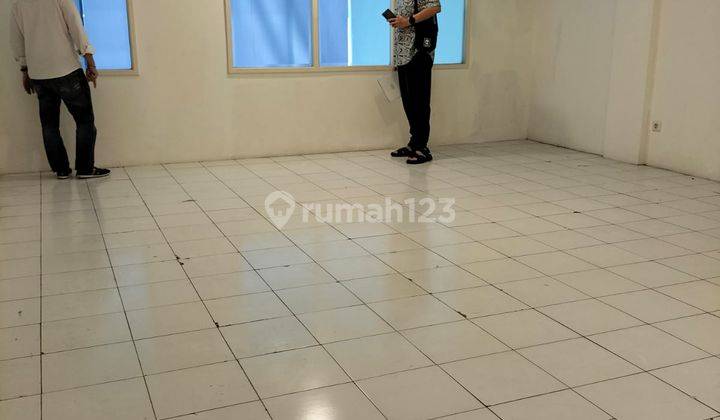 Ruko 5 Lantai Pinggir Jalan Raya di Graha Kencana Kebon Jeruk Jakarta Barat 2