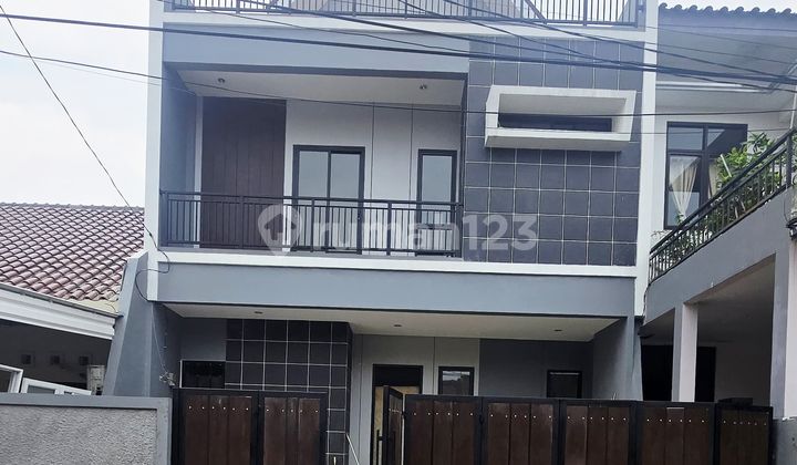 Rumah Asri & Nyaman di Villa Melati Mas Serpong Tangerang Selatan 02