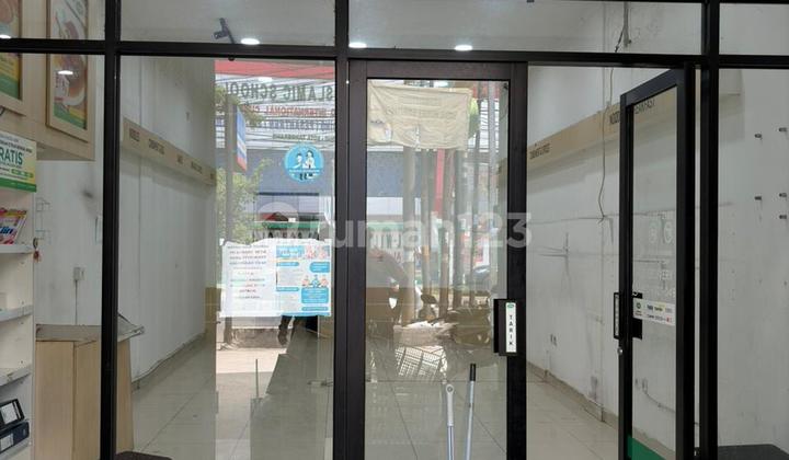 Shop House Facing Main Road, Busy Location in Ciledug South Tangerang 45 Shop House Facing Main Road, Busy Location in Ciledug South Tangerang 45