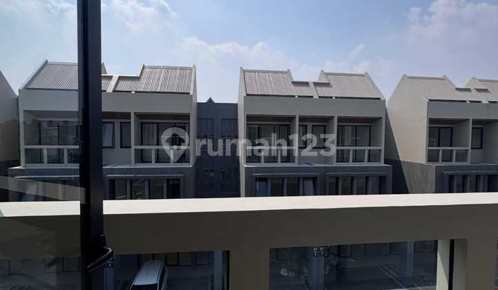 3-Storey Shophouse, 2 Fronts, at Delrey Business Town, BSD City, South Tangerang 73 3-Storey Shophouse, 2 Fronts, at Delrey Business Town, BSD City, South Tangerang 73