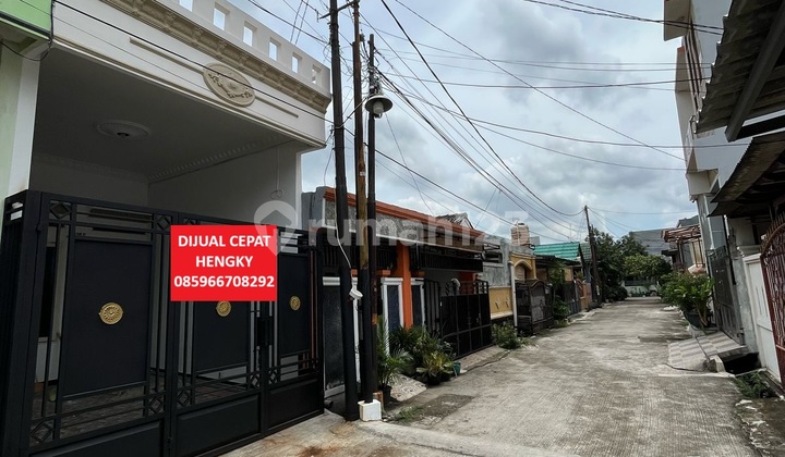 For Quick Sale (BU) Strategically Located House on Jalan Boulevard Poris Indah Tangerang 2