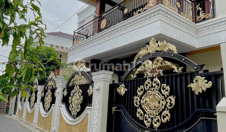 Rumah Luas 2 Lantai Model Klasik Mewah + Kost Eksklusif Full Penghuni Di Tengah Kota Umbulharjo Yogyakarta.