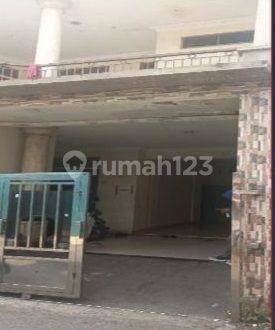 Rumah Bagus di Jl H Saanan Gang Cemen, Jakarta Barat 2