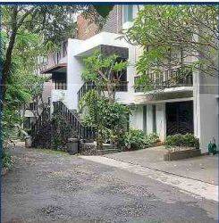 Rumah 2 Lantai Bagus di Jl Ampera I, Kemang Hills Residence, Jakarta Selatan 1