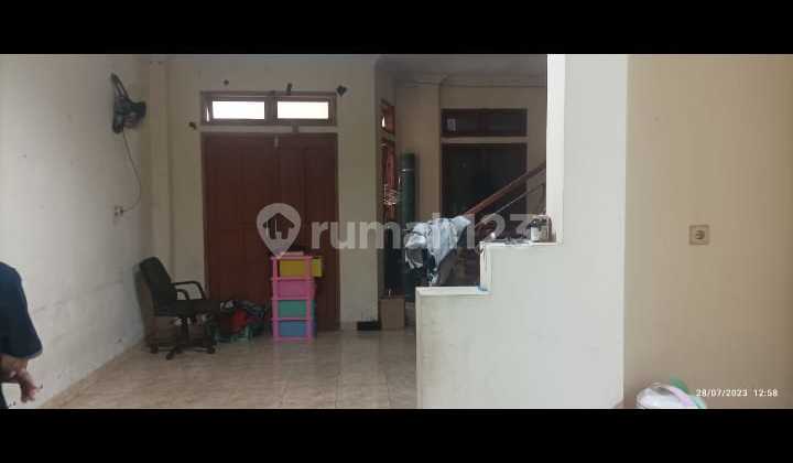 HOUSE FOR SALE IN KEMBANGAN NEAR THE MAYOR'S OFFICE, PURI INDAH MALL 2