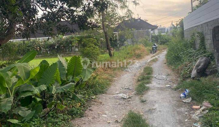 Plot land in Canggu area Jl.Pantai Berawa is only 900 M/are 2