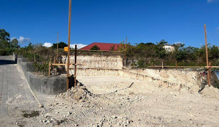 VILLA DENGAN PEMANDANGAN LAUT BIRU YG SPECTACULAR BERLOKASI DI NUSADUA, BALI  HARGA 8,88 M