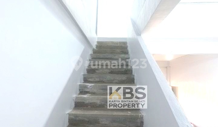 3-Story Shophouse for Sale - Daeng Celak Street, Tanjungpinang 2