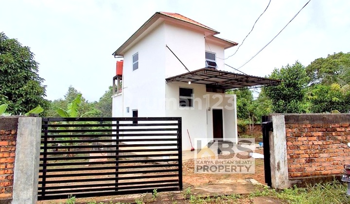 For Sale: House + Land Area 1,805 m² – Strategic Location on Jl. Panglima Dompak, Tanjungpinang 1