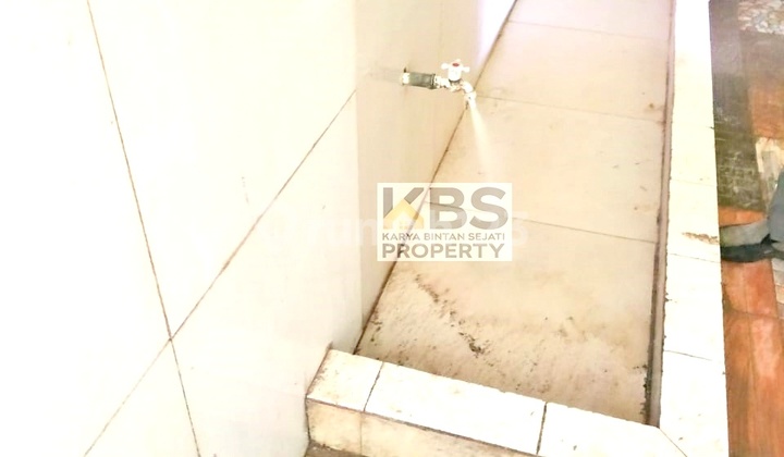 For Sale 3-Storey Strategic Shop House at KM 8 Atas - Tanjungpinang 2