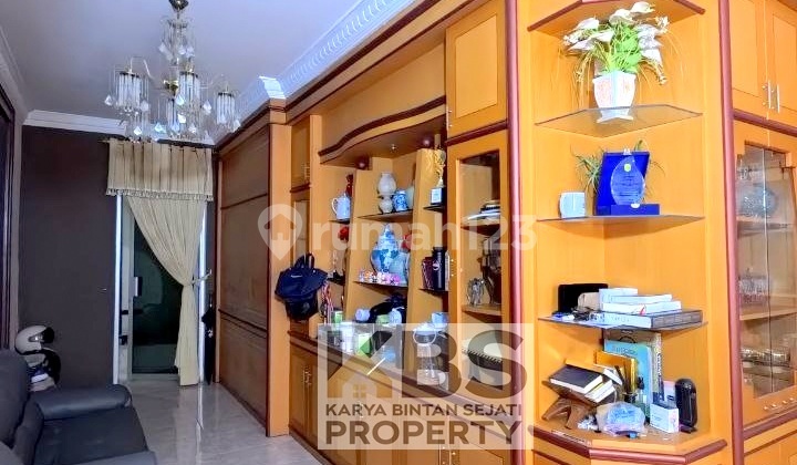 FOR RENT: LUXURIOUS & SPACIOUS HOUSE - JL. IR. SUTAMI, TANJUNGPINANG