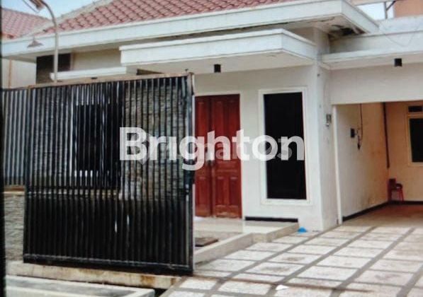 Rumah Bagus Terawat Manyar Tirtoyoso Dekat Manyar Indah, Manyar Kartika, Manyar Jaya, Manyar Tirtomoyo, Manyar Tirtoasri, Manyar Tompotika, Manyar Rejo, Klampis Wisma Mukti