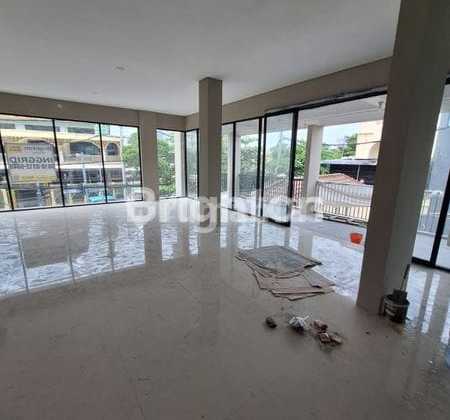 New 3-Story Shophouse on Mulyosari Main Road 2