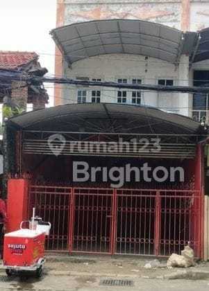 Ready-to-Use 2-Story Shophouse Zero Mulyosari Main Road