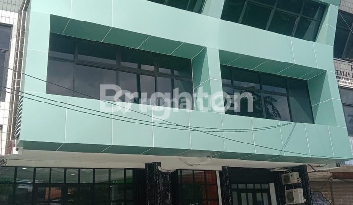 2 Four-Story Zero Lot Line Shophouses on Jalan Raya Gubeng