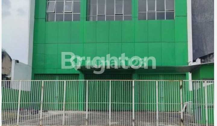 4-Story Zero Lot Row House on Kalirungkut Main Road