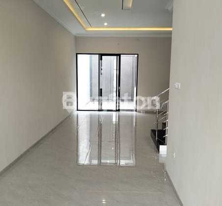 New 2-Story House in Manyar Kertoadi Near Galaxy Mall, Dharmahusada, Kertajaya, Manyar Kertoarjo, Merr 2