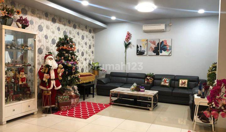 Jual Rumah Sudah Renovasi Semi Furnished Cluster Cassia Jgc  2