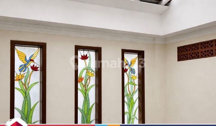 Hunian Nyaman dan Asri dengan Konsep Tropis Modern, Sirkulasi Udara Maksimal dan Pencahayaan Alami, Berada di Kawasan Elite dengan Akses Mudah ke Pusat Kota - Cocok untuk Keluarga Muda yang Mendambakan Ketenangan dan Kenyamanan 2