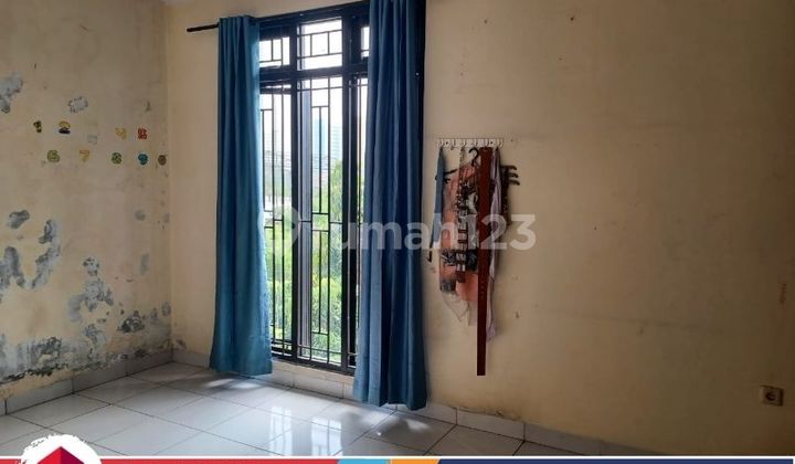 Di jual rumah siap huni di jatinegara Di jual rumah siap huni di jatinegara