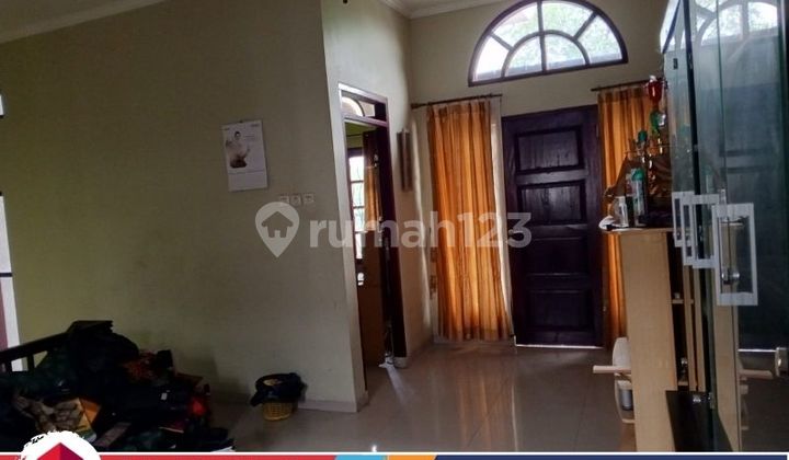 Di jual rumah siap huni 3kt letak strategis di METLAND MENTENG 2