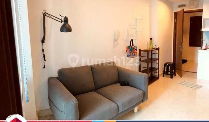 Rent a fully furnished house in the Salemba area, Central Jakarta.