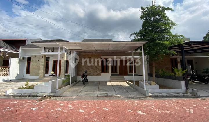 RUMAH MINIMALIS DALAM PERUMAHAN DEKAT MALIOBORO KOTA JOGJA RUMAH MINIMALIS DALAM PERUMAHAN DEKAT MALIOBORO KOTA JOGJA