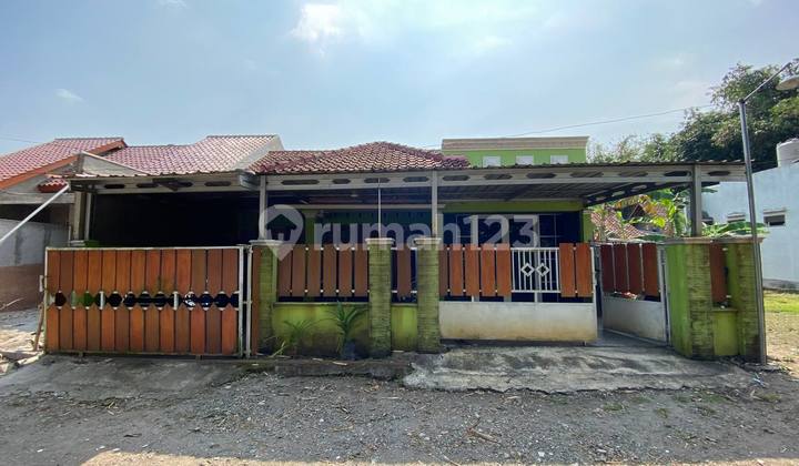 RUMAH MINIMALIS BELAKANG SAMSAT DEKAT PEMERINTAHAN SLEMAN