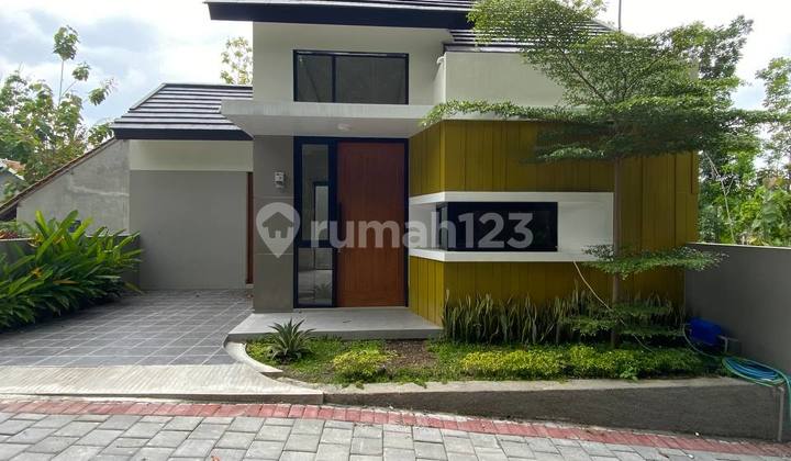RUMAH MINIMALIS TROPIS SMART HOME PERUMAHAN DEKAT KAMPUS UMY RUMAH MINIMALIS TROPIS SMART HOME PERUMAHAN DEKAT KAMPUS UMY
