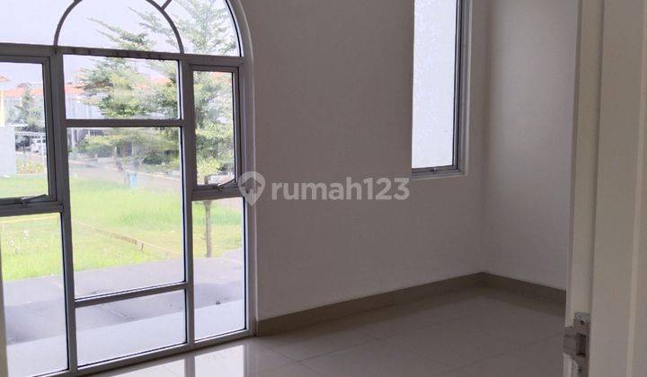 Dijual rumah 2 lantai bersih rapi siap huni di Jakarta Garden City Cluster La Seine.  2