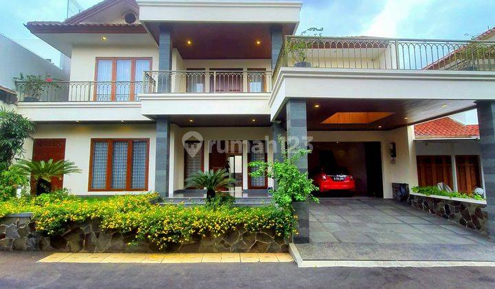  Modern Tropical Townhouse 2 Lantai Strategis  Pejaten Barat 1