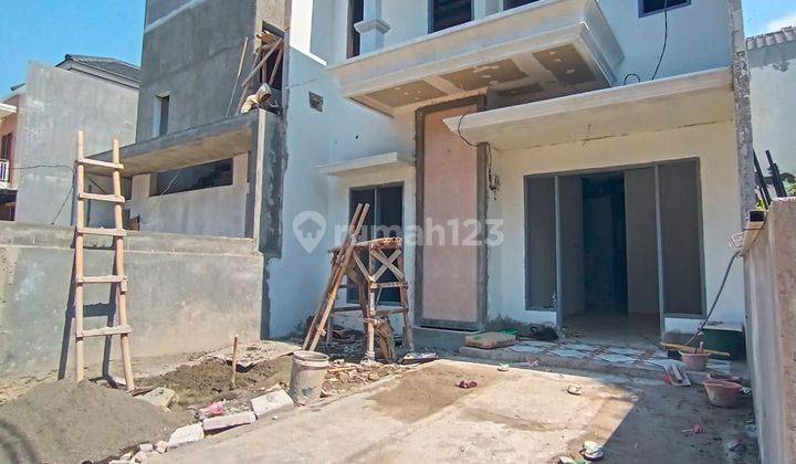 Rumah mewah 2 lantai minimalist  Strategis jakarta Selatan 2