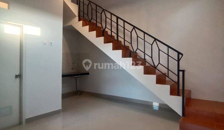 Rumah moderen minimalis 2 lantai setrategis Jagakarsa  2