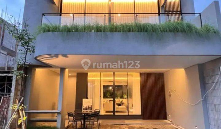 Rumah mewah 2.5 Lantai nyaman Astri tropocal Resort strategis 1