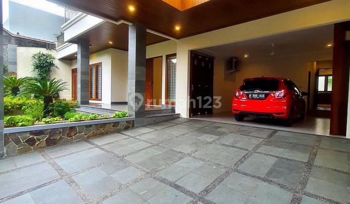  Modern Tropical Townhouse 2 Lantai Strategis  Pejaten Barat 2