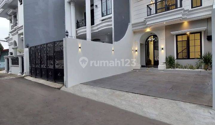 Rumah Bagus Modern Classic Jagakarsa Jakarta Selatan  2