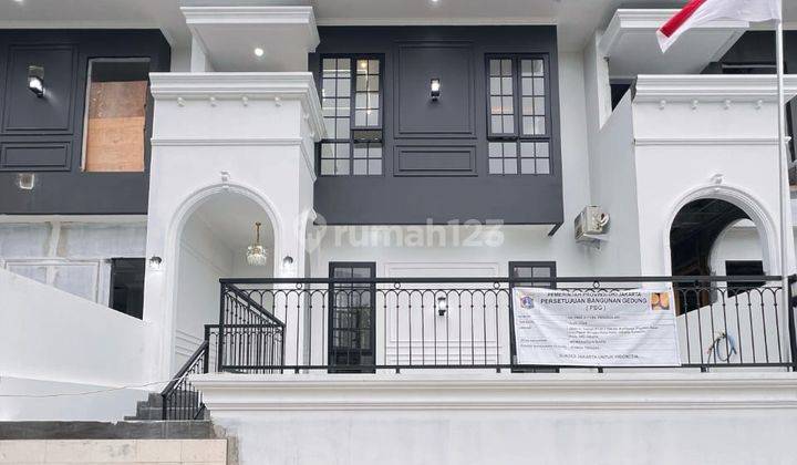 Townhouse Mewah Eklusive 4lt Strategis Pejaten Jakarta Selatan  1