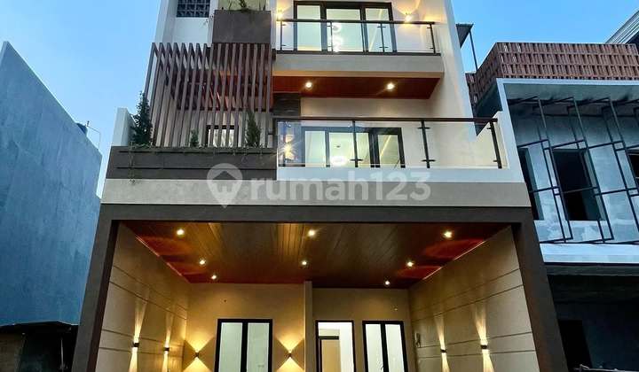 Dijual Rumah Mewah 3lantai Strategis Jagakarsa Jakarta Selatan 