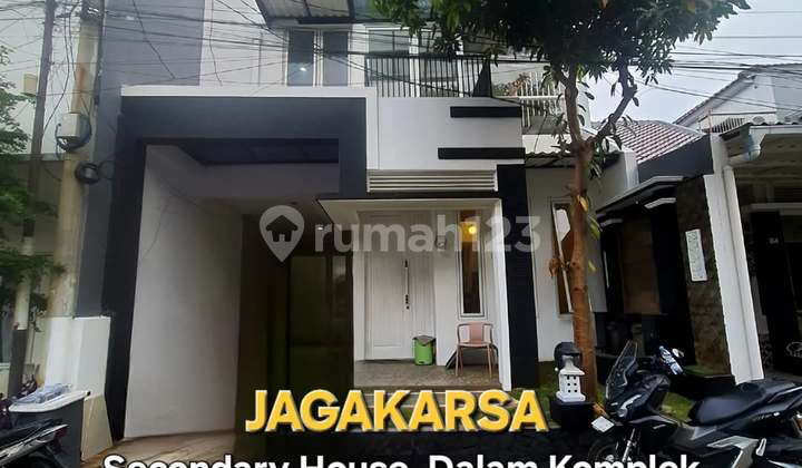 Rumah Bagus Dalam Cluster Astlr Nyaman Jagakarsa Jakarta Selatan 