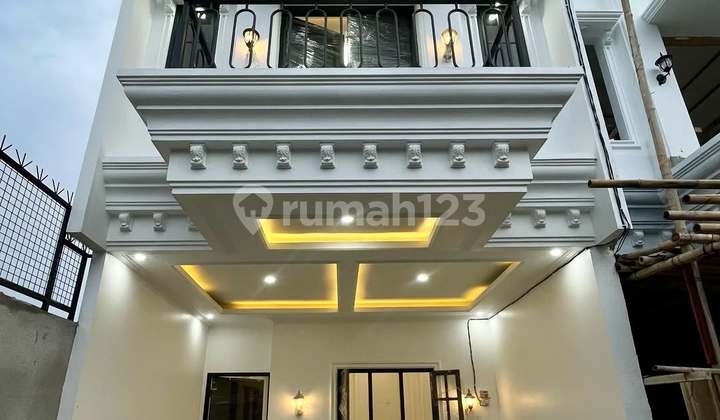 Rumah Modern Classic Rooftop Strategis Jalan 2mobil Jagakarsa Jakarta Selatan 
